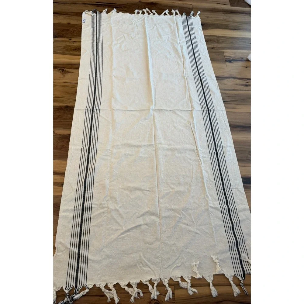 The Loomia Turkish Beach Towels Blanket Set of 4 Cotton Fringe Black Cream